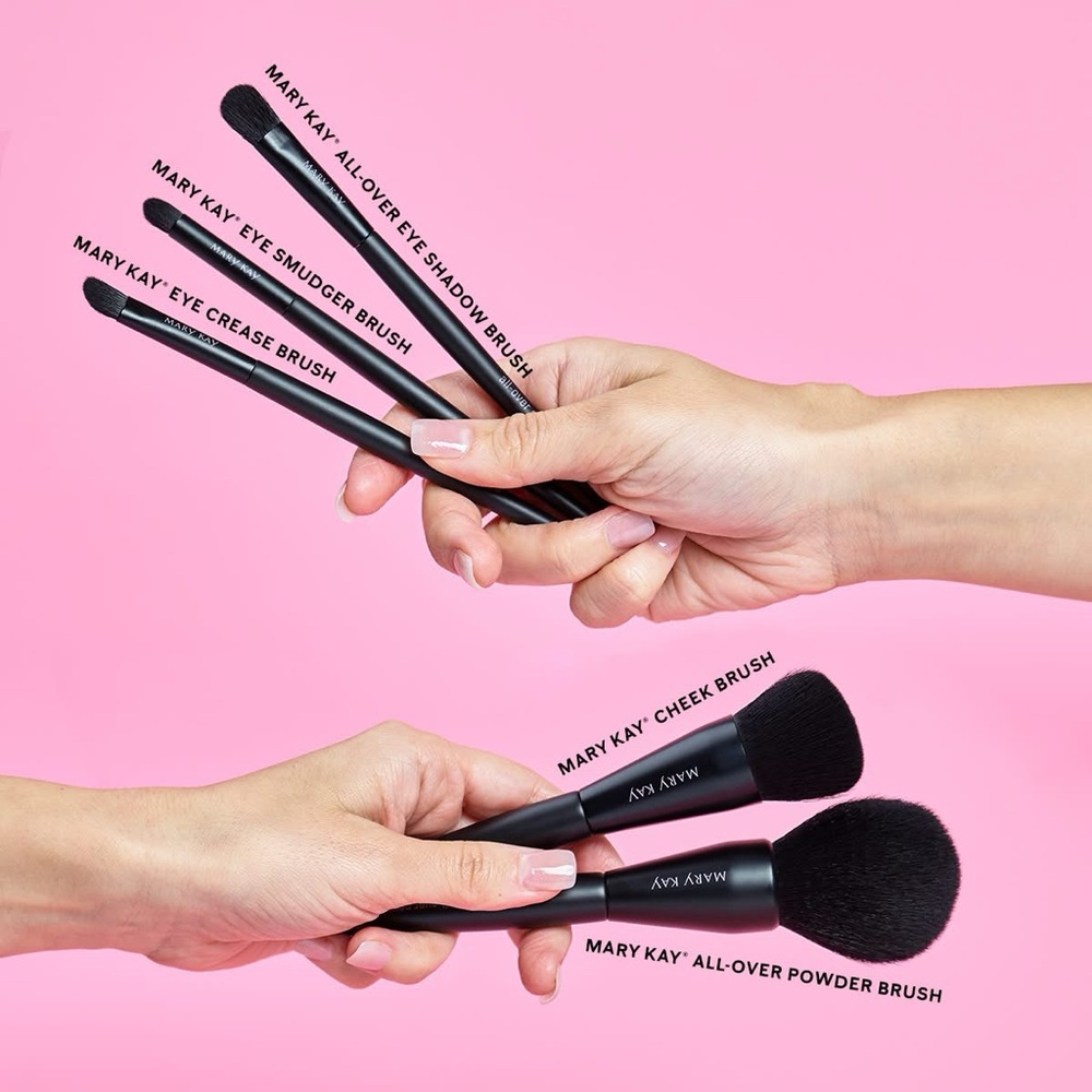 NWT SET Mary Kay Essential Brush Collection Versatile Flawless Finish Quality